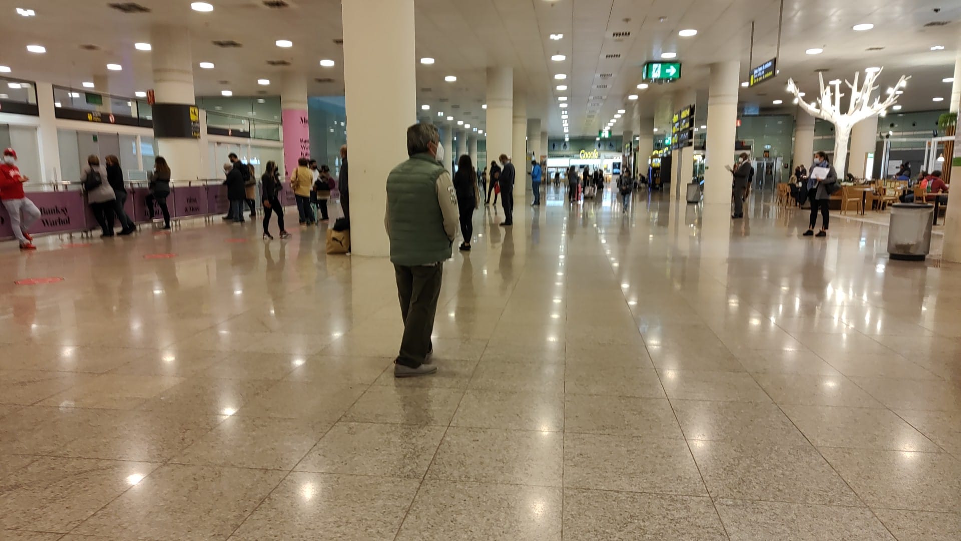 vuelta a la anormalidad – aeropuerto